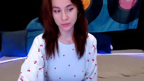 Snapshot of baby_kitte chatting on 12.24.24 baby_kitte online show from 12.24.24