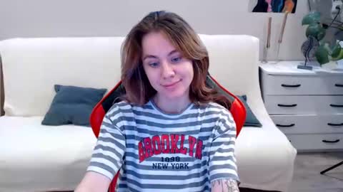 Snapshot of baby_kitte chatting on 01.04.25 baby_kitte online show from 01.04.25