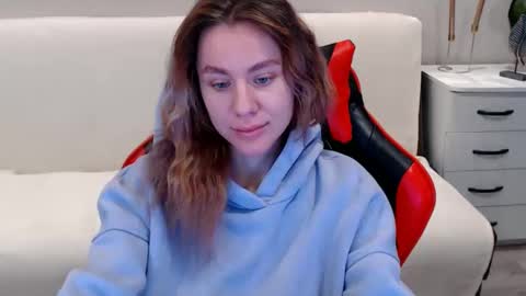 Snapshot of baby_kitte chatting on 01.11.25 baby_kitte online show from 01.11.25