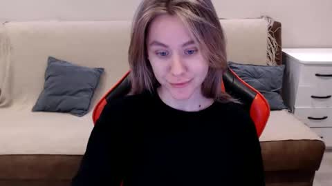Snapshot of baby_kitte chatting on 01.21.25 baby_kitte online show from 01.21.25