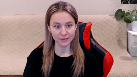 Snapshot of baby_kitte chatting on 02.15.25 baby_kitte online show from 02.15.25