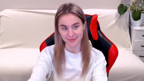 Snapshot of baby_kitte chatting on 02.20.25 baby_kitte online show from 02.20.25