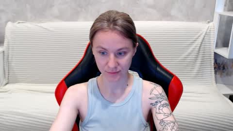 Snapshot of baby_kitte chatting on 09.16.25 baby_kitte online show from 09.16.25