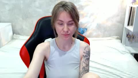 Snapshot of baby_kitte chatting on 09.29.25 baby_kitte online show from 09.29.25