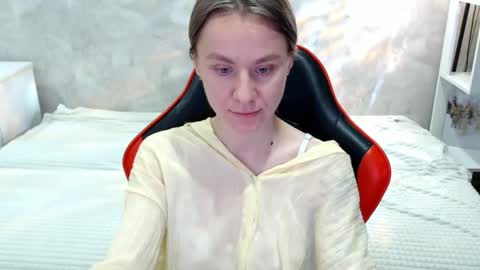 Snapshot of baby_kitte chatting on 09.30.25 baby_kitte online show from 09.30.25