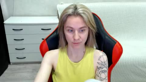 baby_kitte online show from 10.29.25