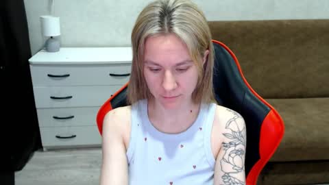 baby_kitte online show from 11.05.25