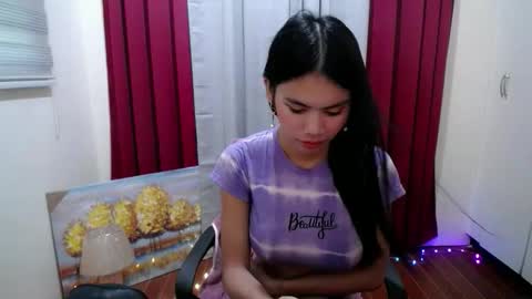 Snapshot of baby_love143 chatting on 05.27.26 sky online show from 05.27.26