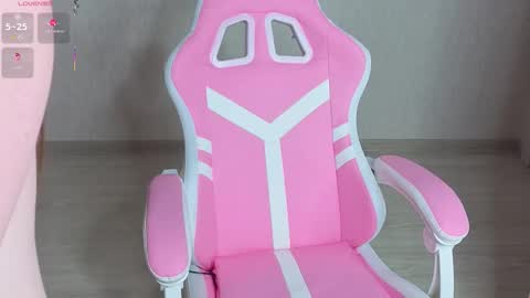 Snapshot of baby_milianna chatting on 12.13.25 Abby online show from 12.13.25