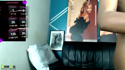 Snapshot of baby_petite1 chatting on 12.14.25 Baby Petite online show from 12.14.25