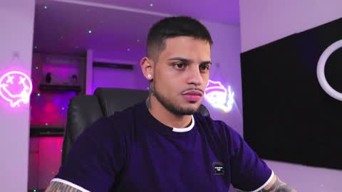 Snapshot of baby_rausch chatting on 01.28.25 baby_rausch online show from 01.28.25