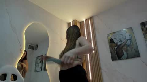 Snapshot of babyangel18_ chatting on 02.10.26 ANGEL online show from 02.10.26