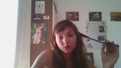 Snapshot of babydemon6 chatting on 01.05.25 babydemon6 online show from 01.05.25