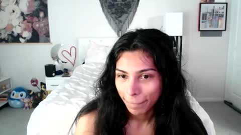 Snapshot of babyempathy chatting on 03.26.26 akira online show from 03.26.26