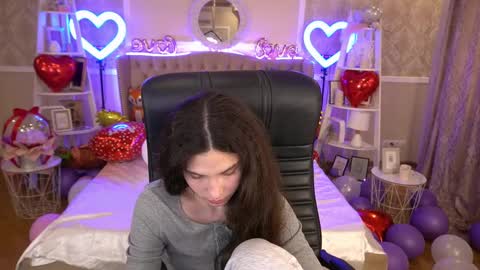 Sasha online show from 02.20.25