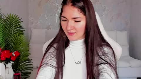 Snapshot of babyisperfect chatting on 10.31.25 Sophia online show from 10.31.25