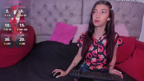 Snapshot of babylissie chatting on 02.08.25 babylissie online show from 02.08.25