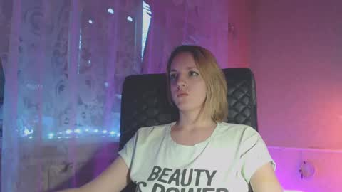 Snapshot of babymuro4ka chatting on 01.27.25 Sonya online show from 01.27.25