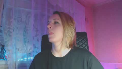 Snapshot of babymuro4ka chatting on 01.31.25 Sonya online show from 01.31.25