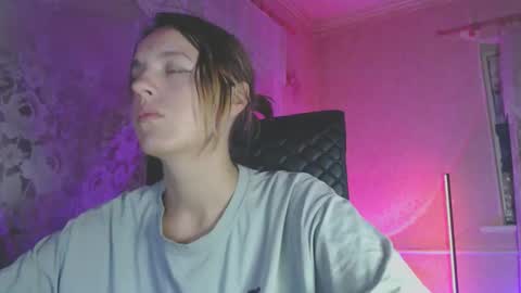 Snapshot of babymuro4ka chatting on 10.11.25 Sonya online show from 10.11.25