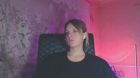 Snapshot of babymuro4ka chatting on 10.16.25 Sonya online show from 10.16.25