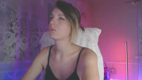 Snapshot of babymuro4ka chatting on 10.22.25 Sonya online show from 10.22.25