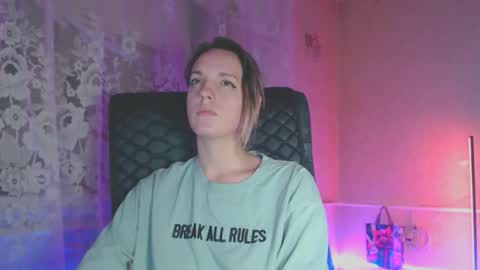 Snapshot of babymuro4ka chatting on 10.29.25 Sonya online show from 10.29.25