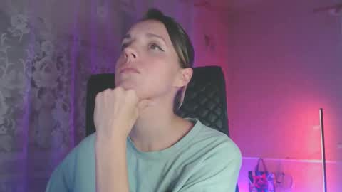 Snapshot of babymuro4ka chatting on 11.05.25 Sonya online show from 11.05.25