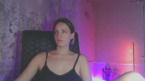 Snapshot of babymuro4ka chatting on 11.18.25 Sonya online show from 11.18.25