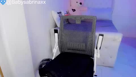 Snapshot of babysabrinaxx chatting on 01.23.25 babysabrinaxx online show from 01.23.25