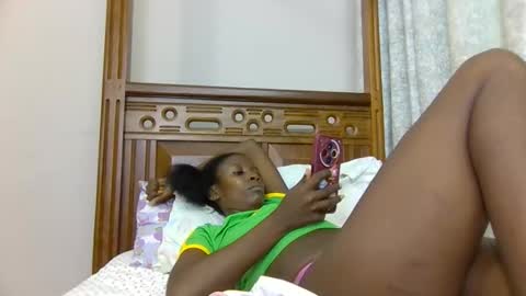 Snapshot of babytylerr chatting on 11.12.25 babytylerr online show from 11.12.25