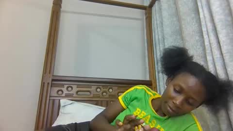 Snapshot of babytylerr chatting on 11.12.25 babytylerr online show from 11.12.25