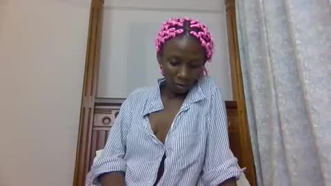 Snapshot of babytylerr chatting on 11.17.25 babytylerr online show from 11.17.25