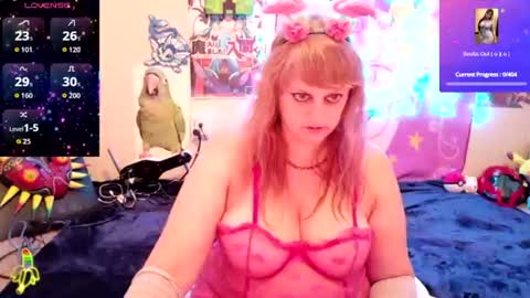 Snapshot of babyzelda chatting on 06.10.26 BabyZelda online show from 06.10.26
