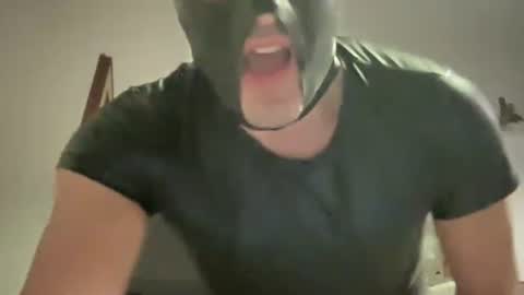 Snapshot of bach77 chatting on 12.02.25 bach online show from 12.02.25