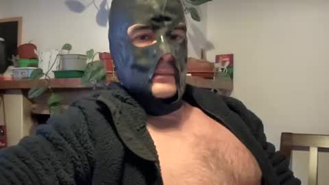 Snapshot of bach77 chatting on 12.16.25 bach online show from 12.16.25