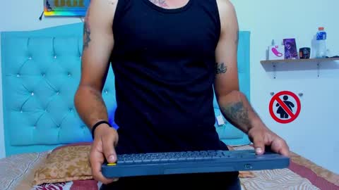 Snapshot of bad__couple_ chatting on 10.16.25 s   online show from 10.16.25