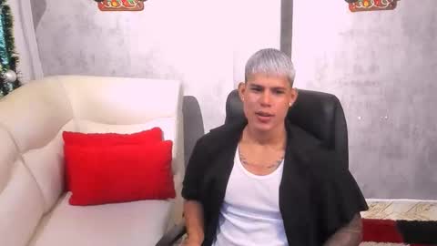 Snapshot of bad_boytoh chatting on 12.17.25 bad_boytoh online show from 12.17.25