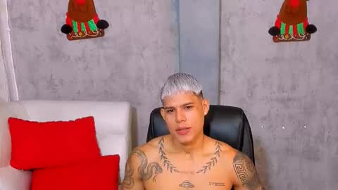 Snapshot of bad_boytoh chatting on 12.21.25 bad_boytoh online show from 12.21.25