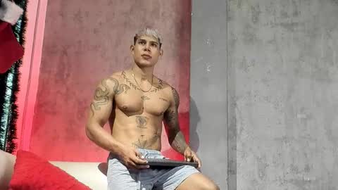 Snapshot of bad_boytoh chatting on 01.09.26 bad_boytoh online show from 01.09.26