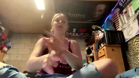 badazzcici online show from 11.22.25