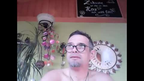 Snapshot of badboy2406 chatting on 02.20.25 badboy2406 online show from 02.20.25