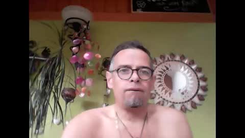 Snapshot of badboy2406 chatting on 02.25.25 badboy2406 online show from 02.25.25