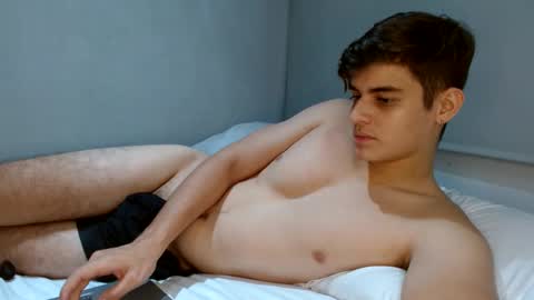 Snapshot of badbunny_69_ chatting on 02.25.25 badbunny_69_ online show from 02.25.25