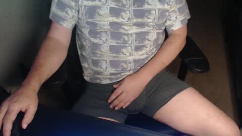 Snapshot of baddaddy77 chatting on 10.22.25 baddaddy77 online show from 10.22.25