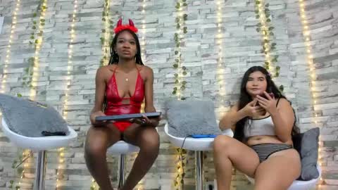 Snapshot of badgirls_000 chatting on 03.04.25 candy and dayan online show from 03.04.25