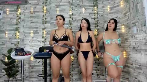 Snapshot of badgirls_000 chatting on 09.29.25 candy and dayan online show from 09.29.25