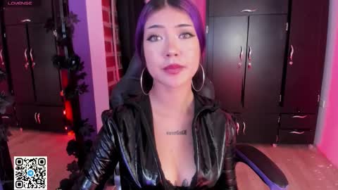 Snapshot of badkatyuska chatting on 01.09.26 Please help me to reach 100 thumbs up online show from 01.09.26