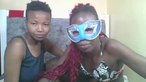 Snapshot of bads_hornies chatting on 12.22.25 bads_hornies online show from 12.22.25