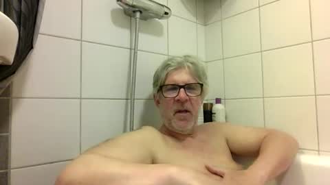 baggelina75 online show from 04.23.26